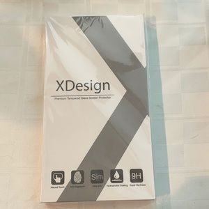 NWT iPhone 11/XR tempered class screen protector